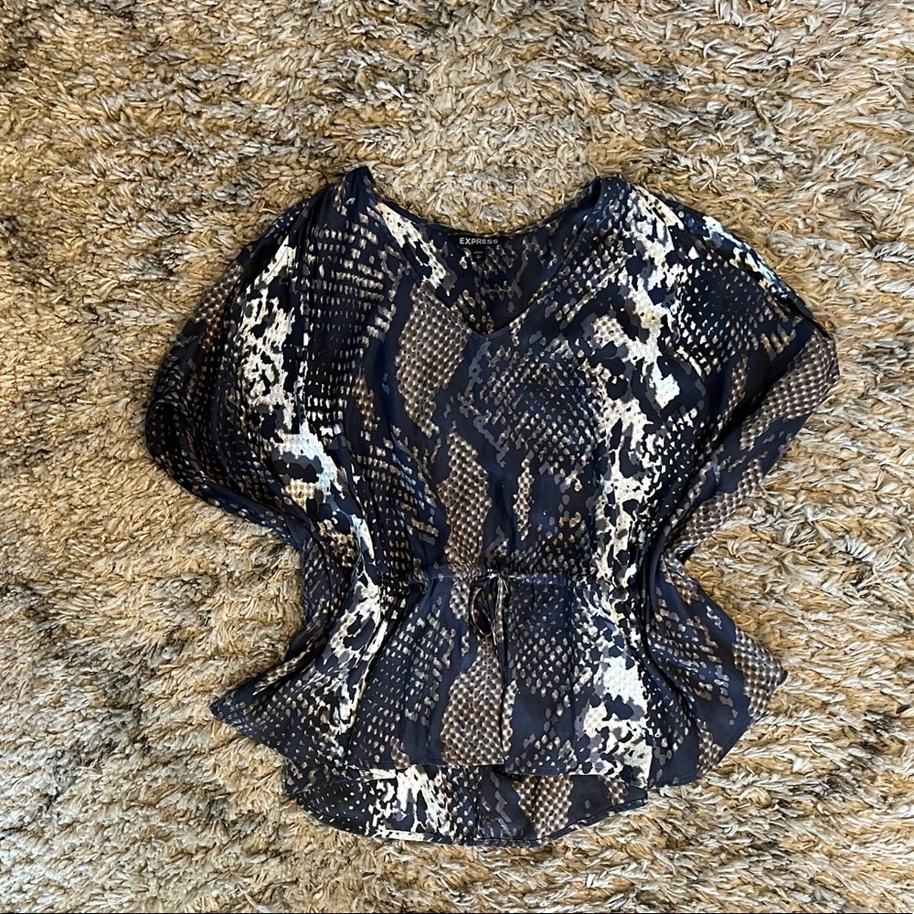 Animal Print Express Short Sleeve Shirt with Cinched Waist
